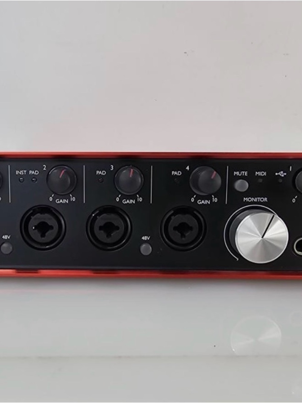 USB Audio Interface - Red and Black Multi-Input Recorder SCARLETT 18i8